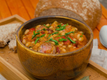 Você sabia que existe feijoada francesa? Revelamos como fazer cassoulet em casa