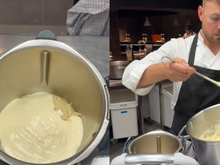 A melhor maneira de acertar no molho bechamel não é adicionar noz-moscada, mas sim transformá-lo em um molho soubise com um pouco de cebola