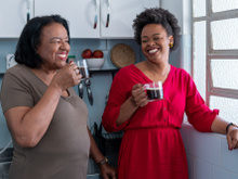 "O segredo é tomar uma ou duas xícaras antes do meio-dia": bebida popular traz vida longa se beber antes do almoço, recomenda especialista