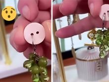 Se você tem botões em casa, você tem um tesouro para organizar os seus brincos por pares