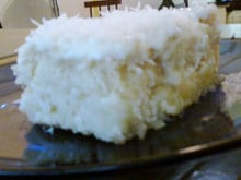 Bolo de abacaxi gelado