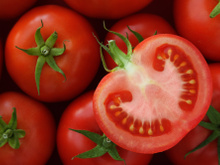 Comer a semente do tomate faz mal? Confira no TudoGostoso