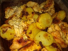 Peito de frango com creme de cebola