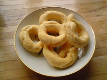 Biscoitos de polvilho fritos