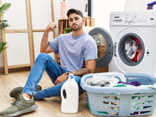 Adeus nhaca de suor: aprenda como lavar a roupa de academia do jeito certo com esses passos