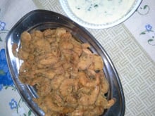 Camarão frito empanado, com molho especial