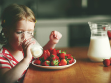 Como fazer as crianças comerem melhor: 5 dicas