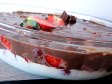 Receita de torta gelada de bis e morango