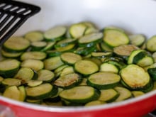 Pare de cozinhar abobrinha do jeito errado: o segredo dos cozinheiros para uma abobrinha no ponto certo sem ficar aguada