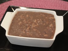 Sopa de feijão com arroz integral light, fácil e nutritiva