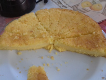 Bolo de fubá cremoso