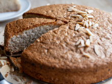 Bolo de aveia e mel SEM GLÚTEN e SEM AÇÚCAR delicioso: receita fofinha desmancha na boca e cai bem na hora do café