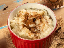 Canjica doce tradicional com leite e canela e tempo certo de molho