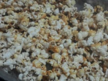 Pipoca caramelizada