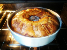 Bolo de banana com castanhas e passas