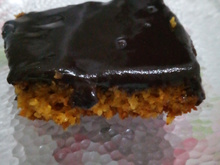 Bolo de cenoura com farelo de aveia