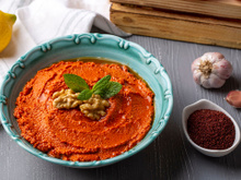 Parece homus, mas é muito melhor: aprenda a fazer muhammara, prato do Oriente Médio que poucos conhecem