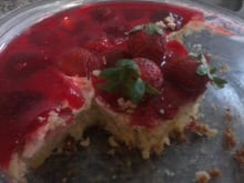 Bolo de morango e abacaxi