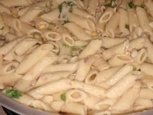 Salada de penne com atum