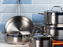 Precisando equipar sua cozinha? Esses jogos de panelas estão com até 42% de desconto!