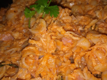 Macarrão com frango e presunto