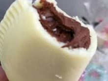 Pastel de leite em pó com creme de avelã