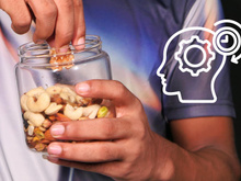 O horário certo do dia para comer nozes e ter um cérebro mais ágil e uma memória afiada: aproveite seus benefícios da melhor forma