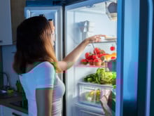 Nada de insônia: regule o sono com essas frutas que são boas companheiras à noite