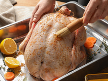 Essa é a melhor marinada para peru que você vai fazer nesse Natal e fica uma delícia também com frango ou Chester!