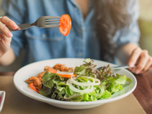 “Não jante depois das 20h”: nutricionista explica como os horários das refeições influenciam o organismo