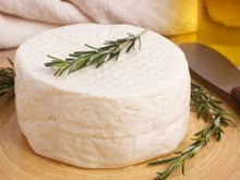 Como conservar o queijo minas na geladeira: confira