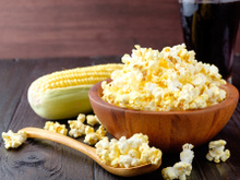 Como preparar a pipoca comum perfeita no micro-ondas