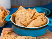 Crostini de tapioca com 4 ingredientes: você não vai acreditar nesse petisco leve e delicioso!