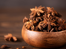 Nem cravo, nem canela: essa é a especiaria medicinal que vai dar sabor aos pratos e melhorar a sua saúde