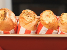 O lanche que todo mundo esqueceu e que é mais gostoso que muito hambúrguer caro