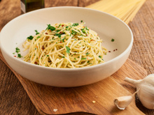 Como fazer macarrão ao alho e óleo do jeito certo? Chefs de cozinha usam esta técnica