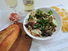 Salada de macarrão ao molho de agrião e bacalhau para o Natal