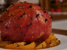 O segredo do Tender de Natal suculento e com uma crosta dourada deliciosa: truque simples para impressionar todos à mesa