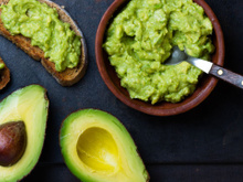 O que acontece se comer abacate à noite? Efeito influencia no sono e até no emagrecimento