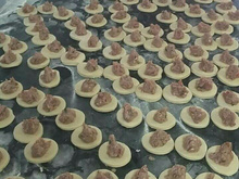 Massa de esfiha e salgados assados