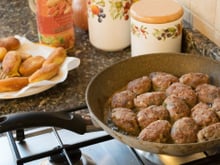 Adicione isso à carne moída em vez de ovos: os croquetes ficarão suculentos e não se desmancharão