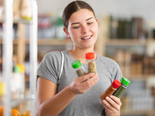 5 temperos prontos que vendem no mercado e como usá-los nas receitas