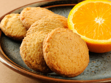 Sem açúcar, sem farinha e sem óleo: esses biscoitinhos de laranja macios por dentro e crocantes por fora são perfeitos para o lanche da tarde