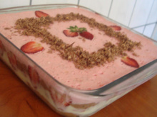Pavê mousse de morango e chocolate da Taí