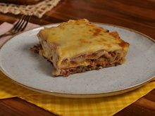 Lasanha com massa de pastel 