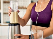 Tomo essa vitamina saudável de apenas 2 ingredientes pela manhã para começar o dia bem: melhora a digestão e fornece energia