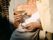 3 pilares para você se destacar pela sua elegância, segundo essa mestre na arte do requinte