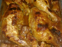 Coxa e sobrecoxa assada com molho barbecue