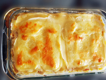 Filé de frango com molho de damasco, mel, maçã e mostarda