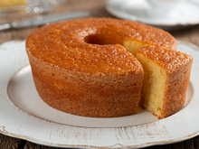Bolo de laranja cremoso perfeito para o café da manhã ou lanche da tarde
